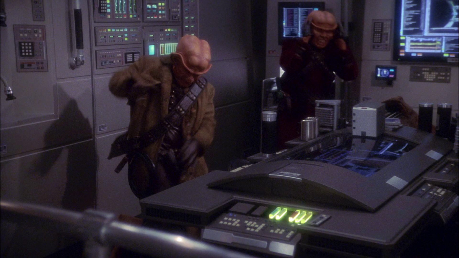extant_StarTrek_ENT_1x19-Acquisition_2096.jpg