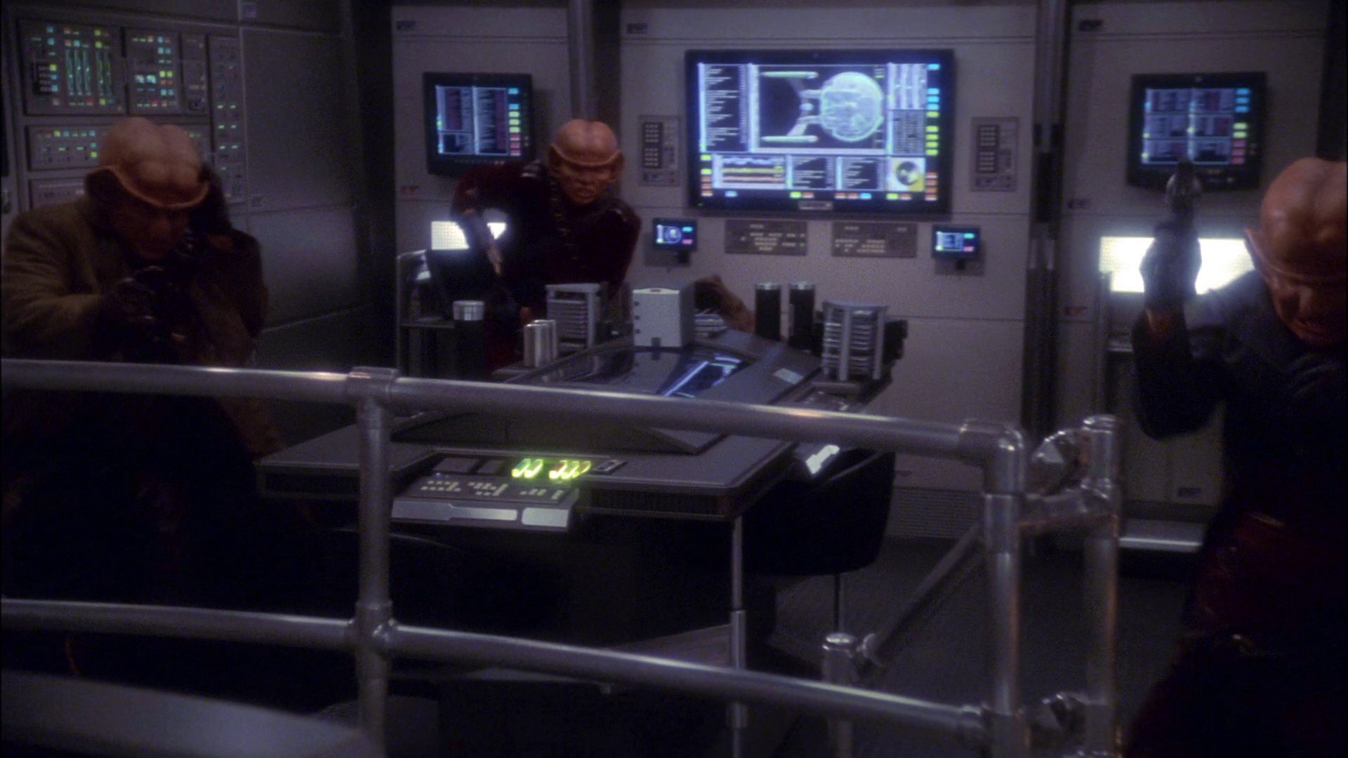 extant_StarTrek_ENT_1x19-Acquisition_2100.jpg