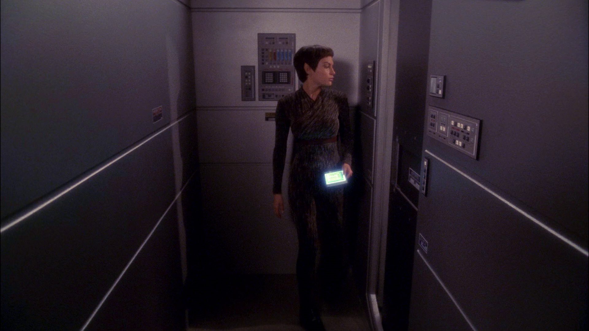 extant_StarTrek_ENT_1x19-Acquisition_2108.jpg