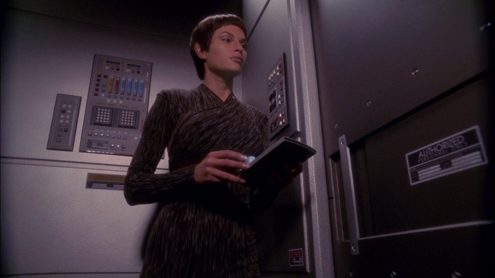 extant_StarTrek_ENT_1x19-Acquisition_2188.jpg
