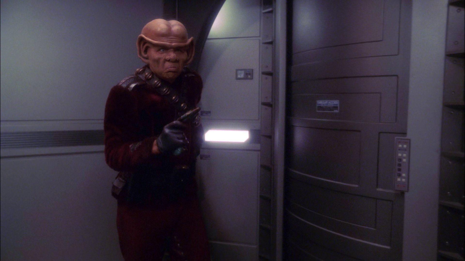 extant_StarTrek_ENT_1x19-Acquisition_2577.jpg
