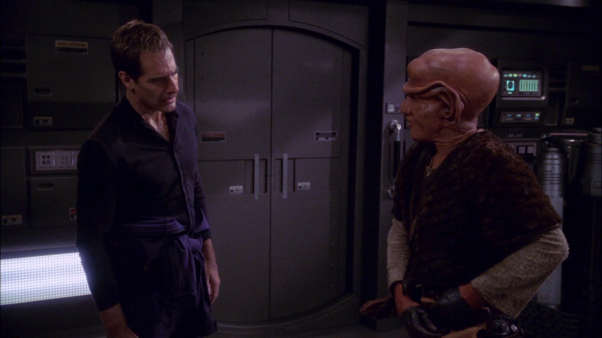 extant_StarTrek_ENT_1x19-Acquisition_2683.jpg