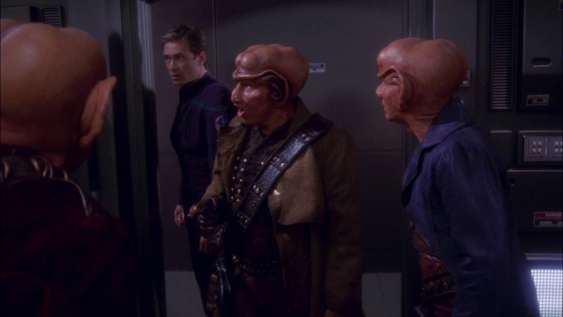 extant_StarTrek_ENT_1x19-Acquisition_2933.jpg