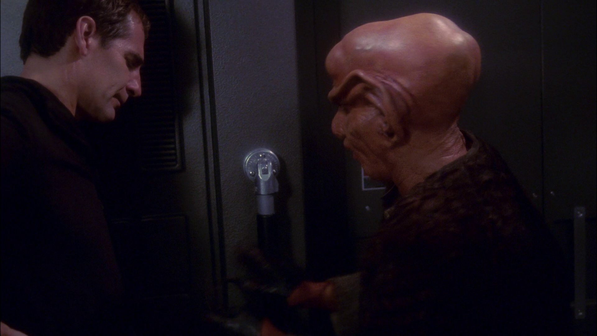 extant_StarTrek_ENT_1x19-Acquisition_3057.jpg