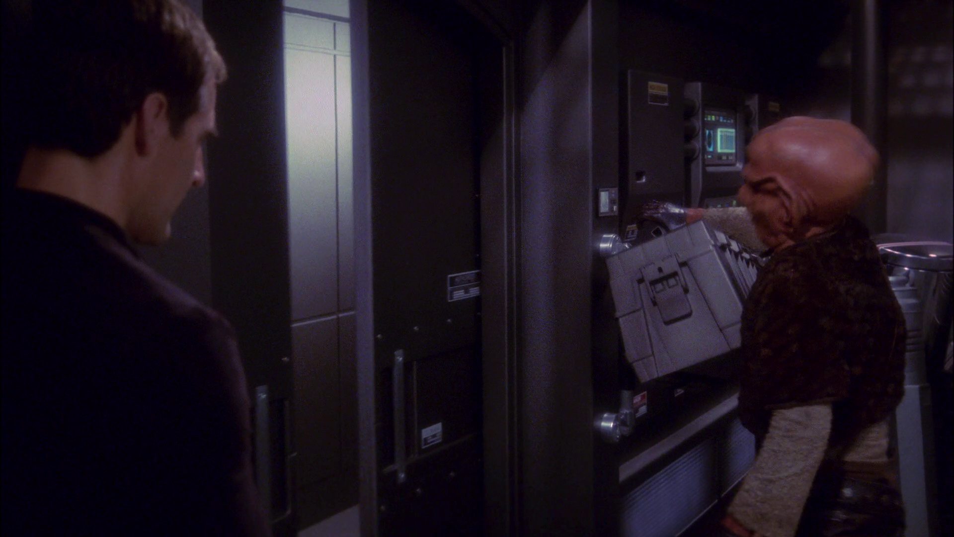 extant_StarTrek_ENT_1x19-Acquisition_3078.jpg