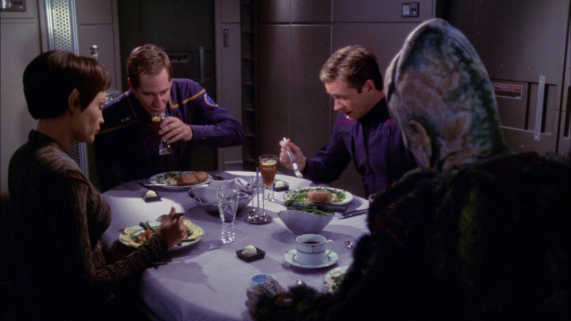 extant_StarTrek_ENT_1x20-Oasis_0069.jpg