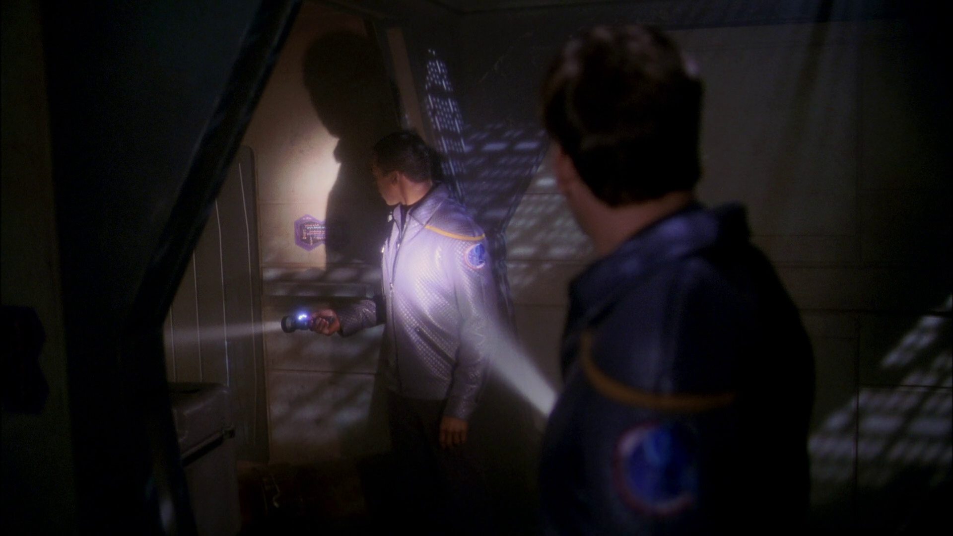 extant_StarTrek_ENT_1x20-Oasis_0506.jpg