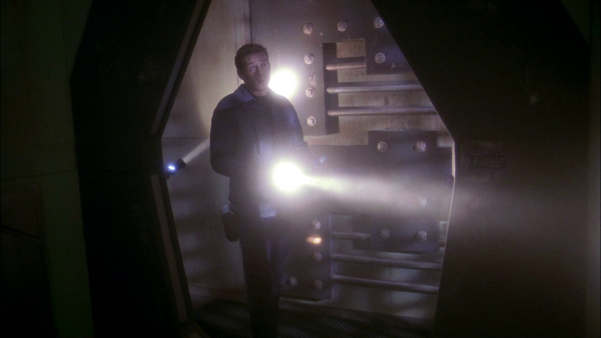 extant_StarTrek_ENT_1x20-Oasis_0530.jpg