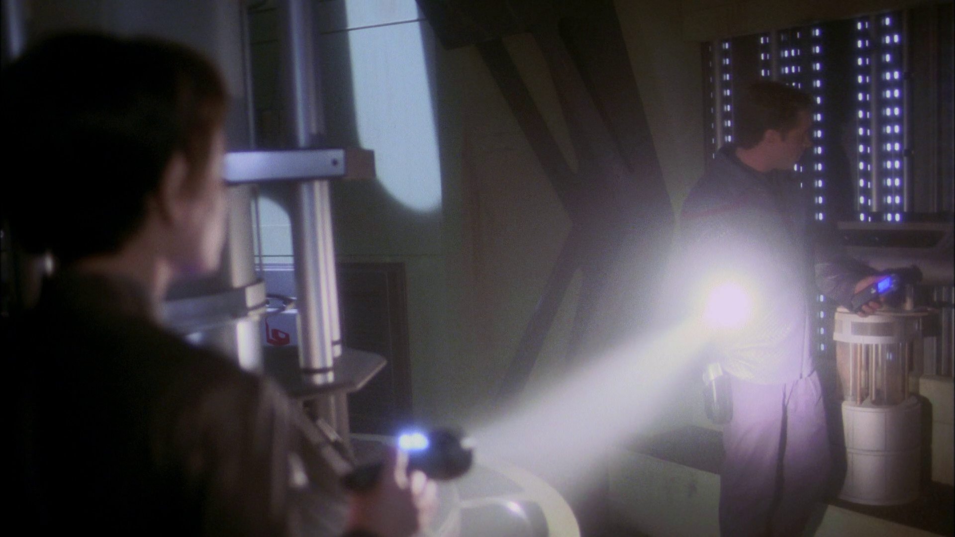 extant_StarTrek_ENT_1x20-Oasis_0603.jpg