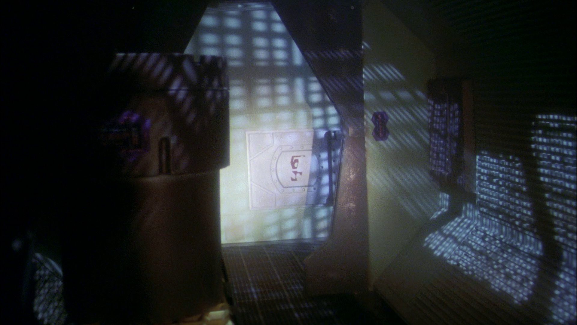 extant_StarTrek_ENT_1x20-Oasis_0742.jpg