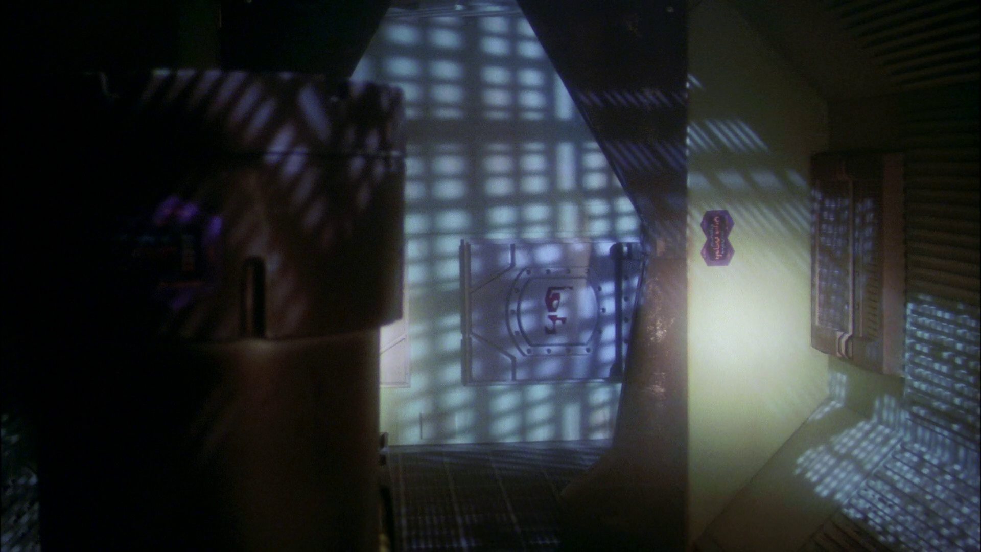 extant_StarTrek_ENT_1x20-Oasis_0744.jpg