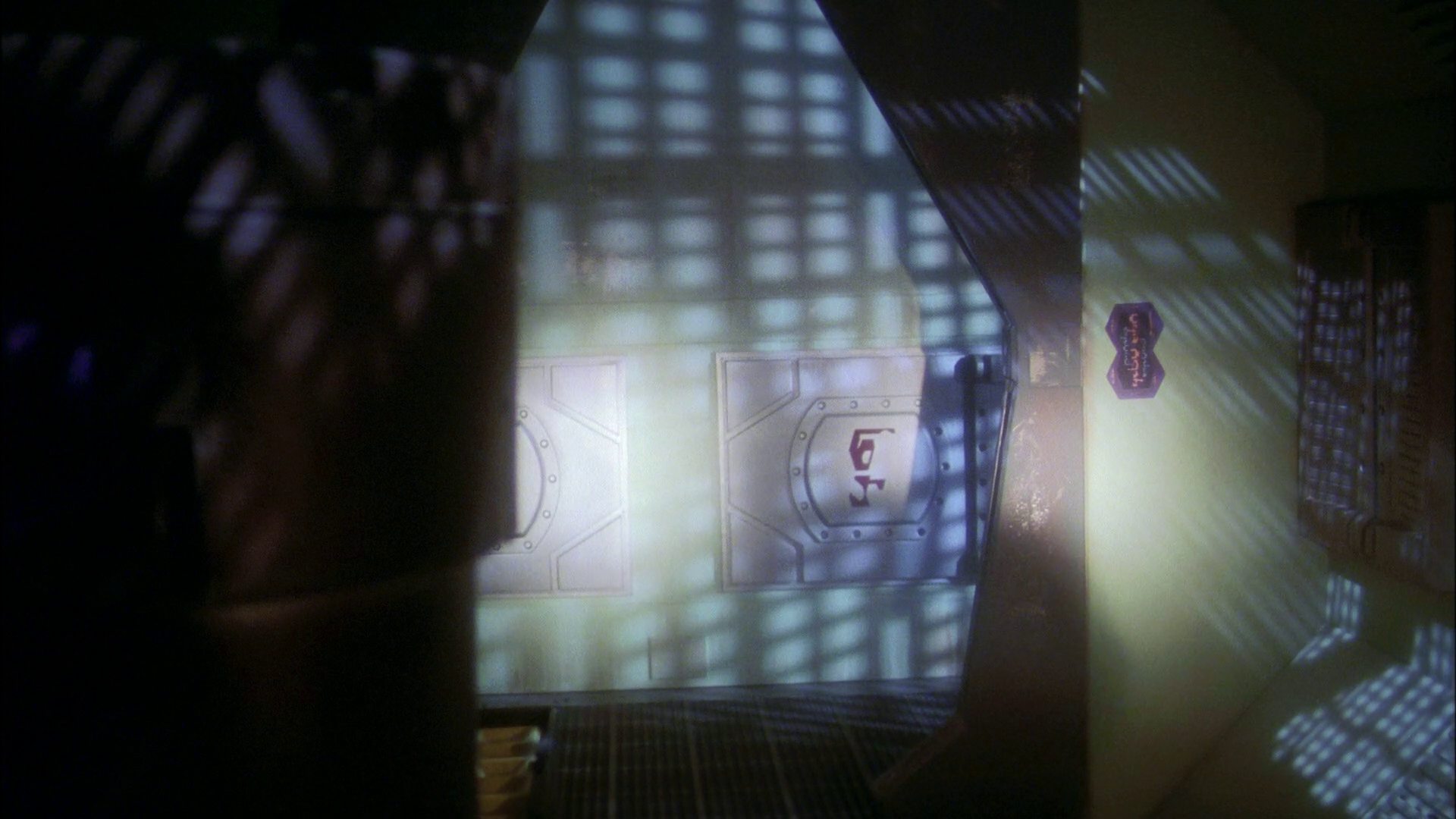 extant_StarTrek_ENT_1x20-Oasis_0746.jpg