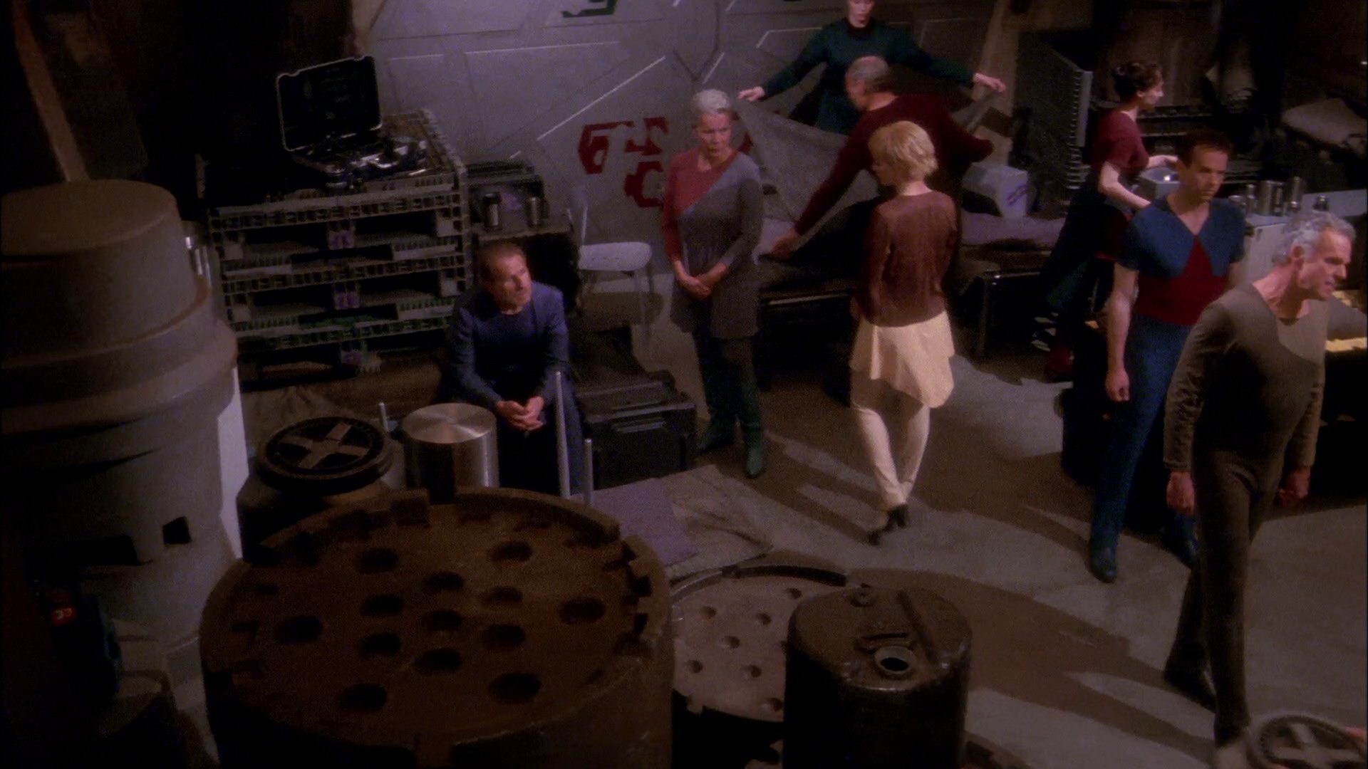 extant_StarTrek_ENT_1x20-Oasis_0930.jpg