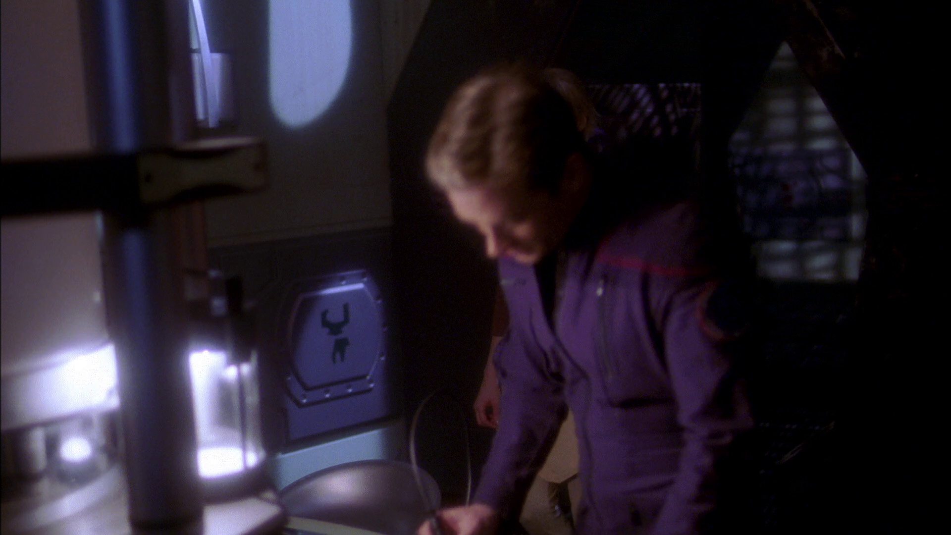 extant_StarTrek_ENT_1x20-Oasis_1140.jpg