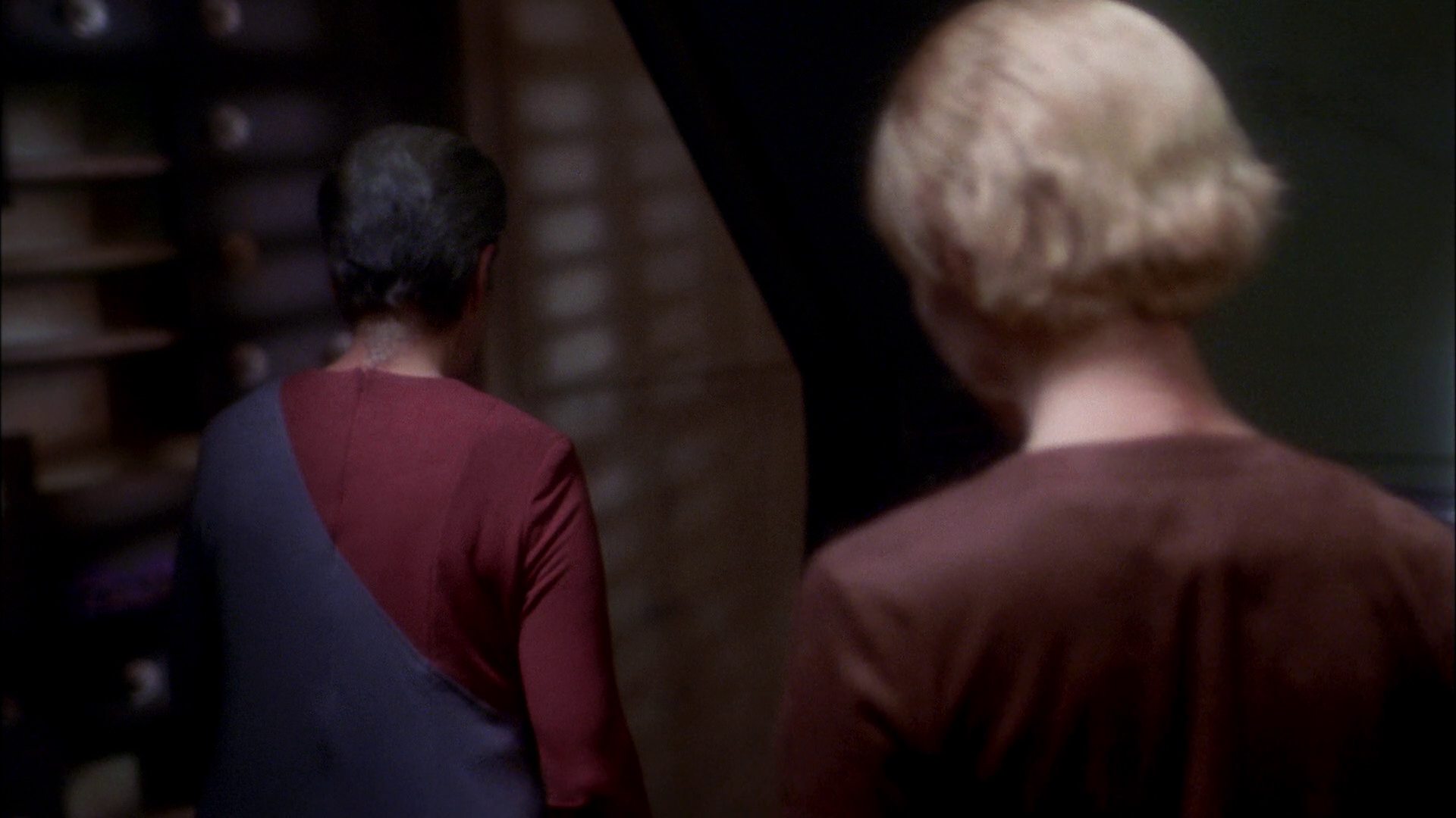 extant_StarTrek_ENT_1x20-Oasis_1222.jpg