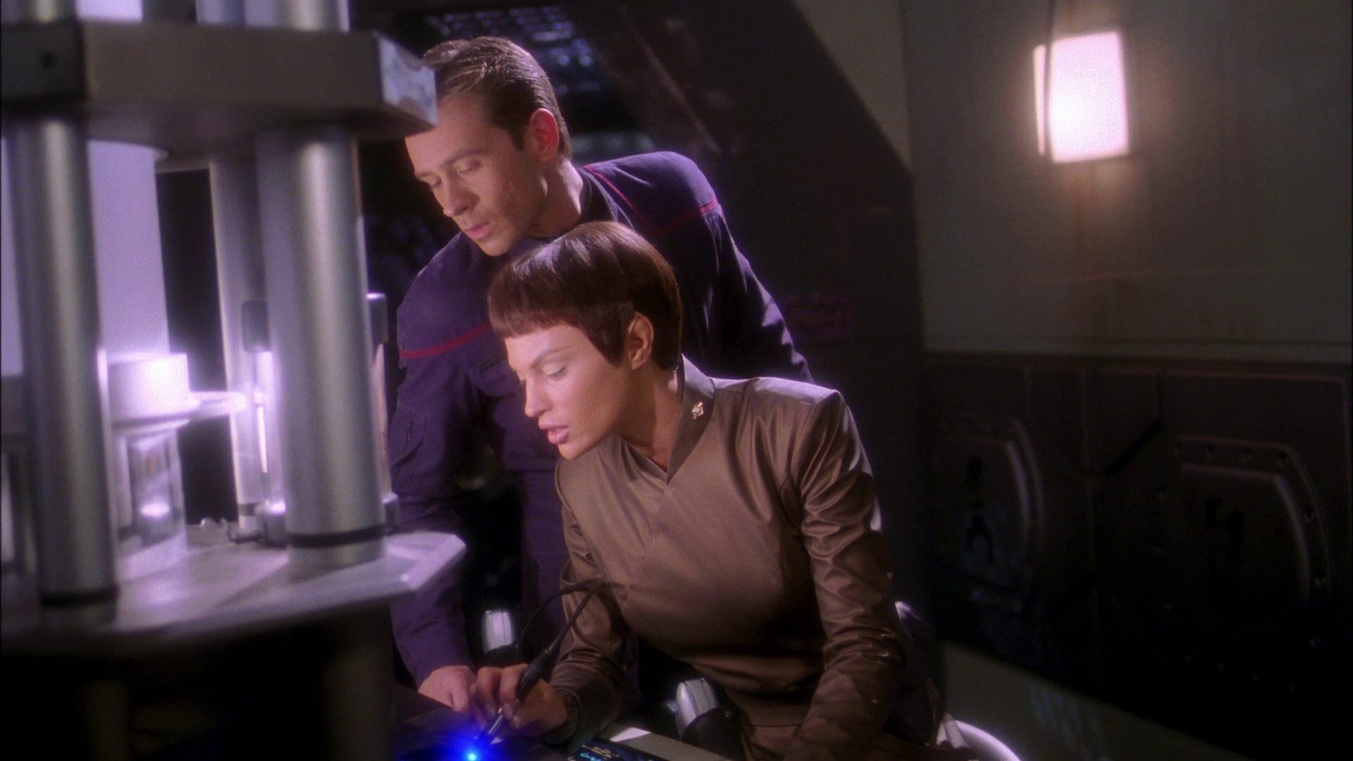 extant_StarTrek_ENT_1x20-Oasis_1254.jpg