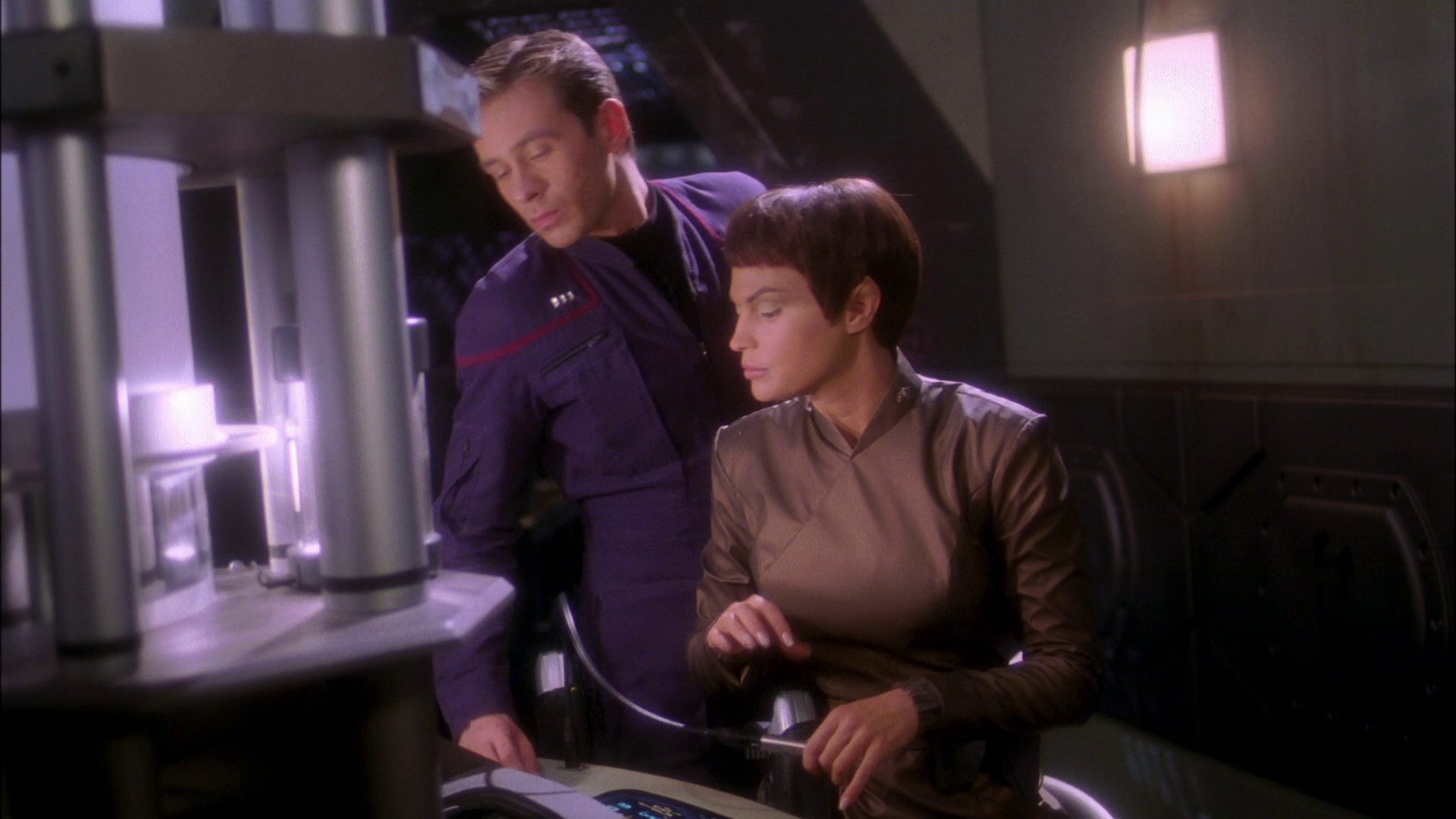 extant_StarTrek_ENT_1x20-Oasis_1259.jpg