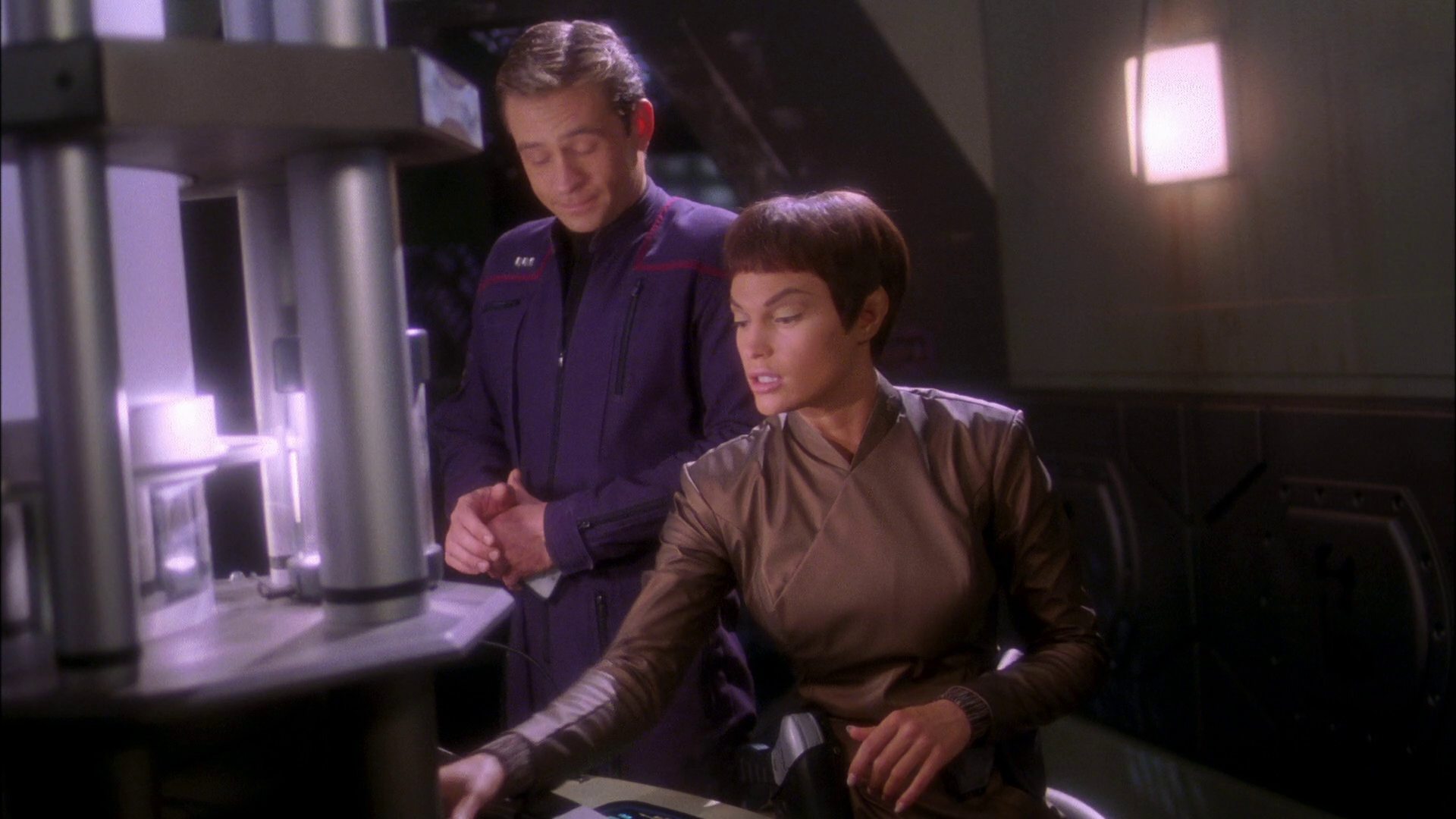 extant_StarTrek_ENT_1x20-Oasis_1262.jpg