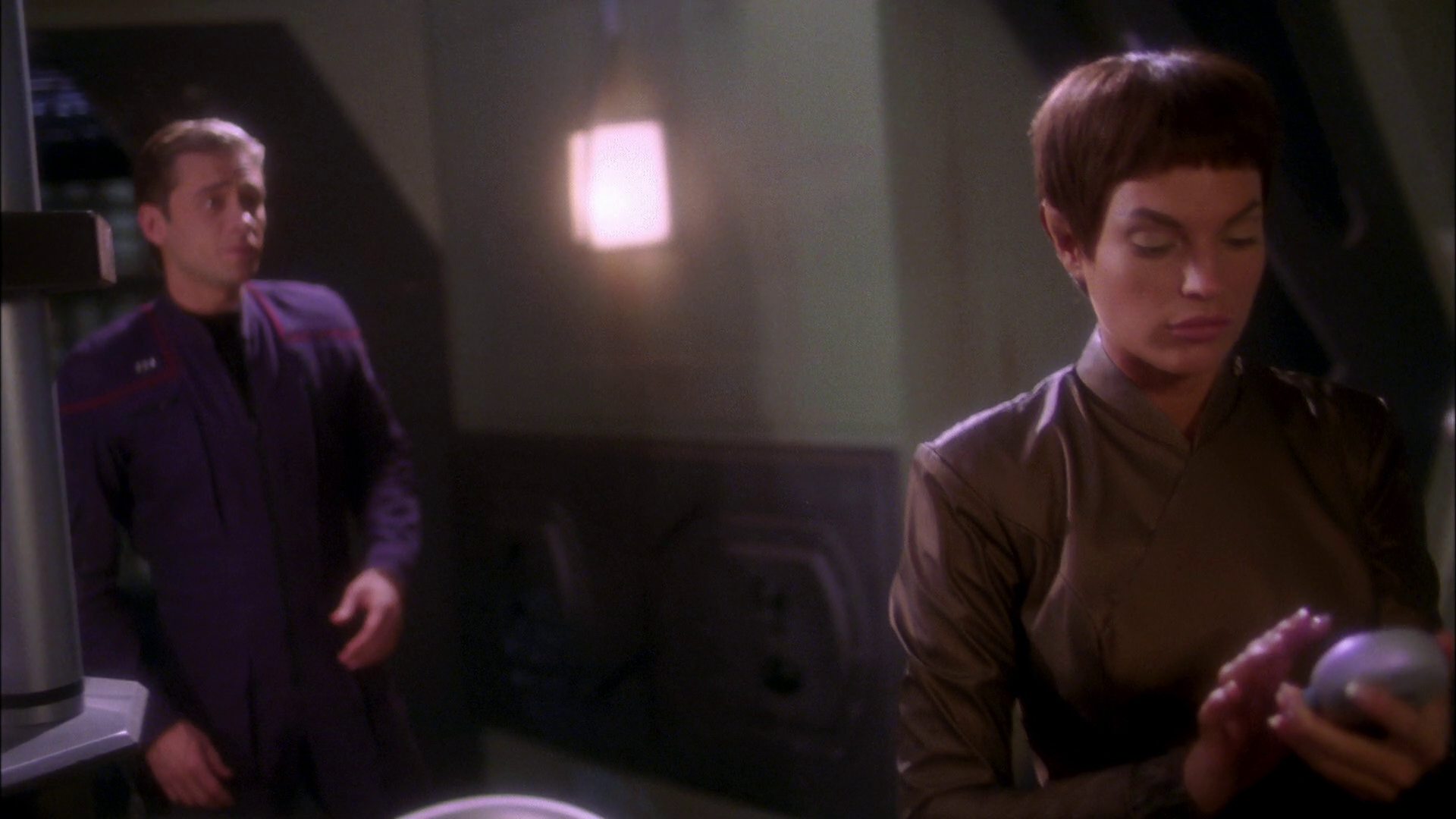 extant_StarTrek_ENT_1x20-Oasis_1268.jpg