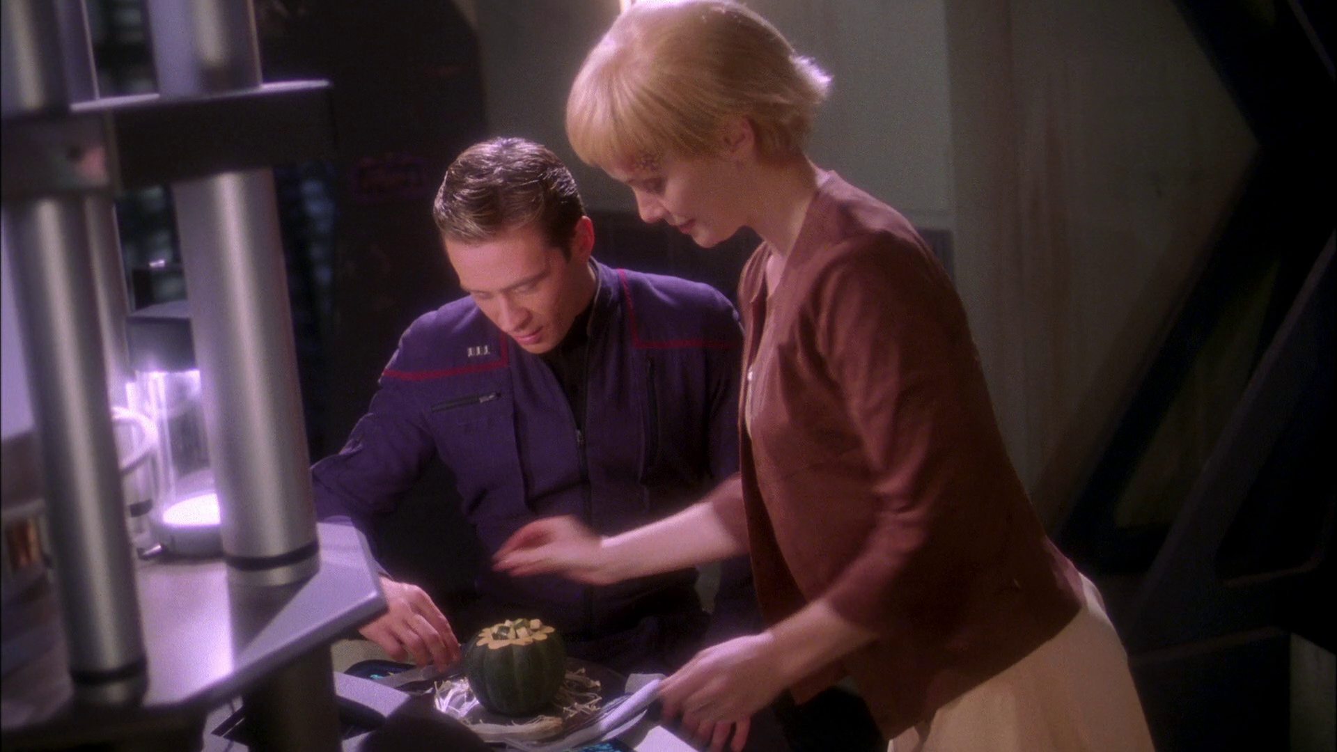 extant_StarTrek_ENT_1x20-Oasis_1359.jpg