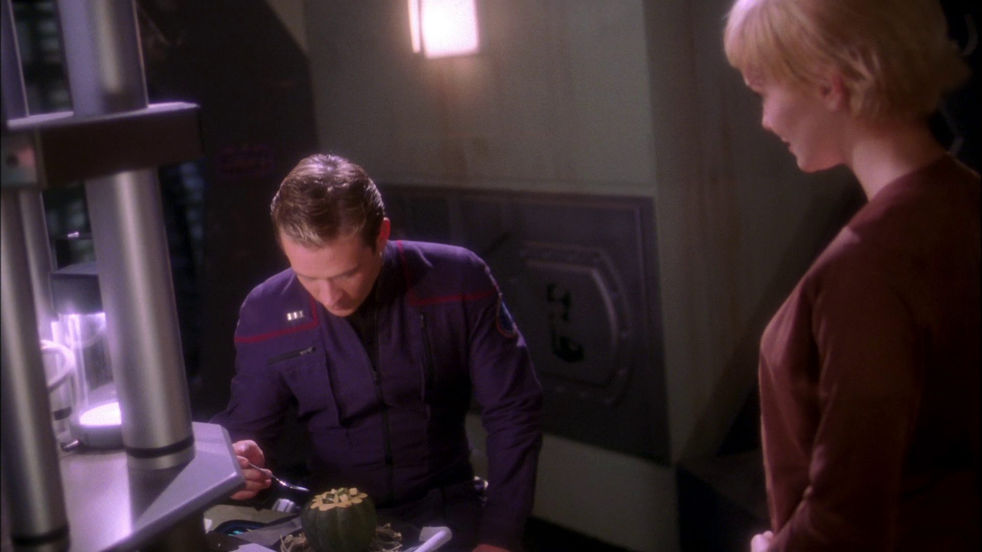 extant_StarTrek_ENT_1x20-Oasis_1362.jpg