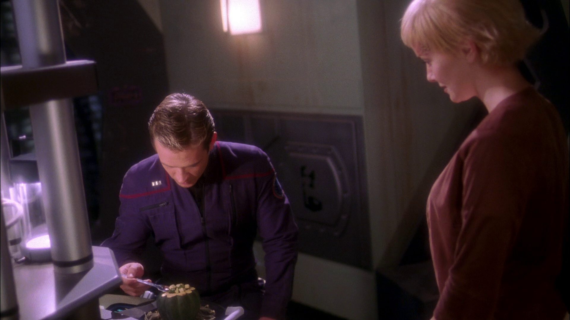 extant_StarTrek_ENT_1x20-Oasis_1364.jpg