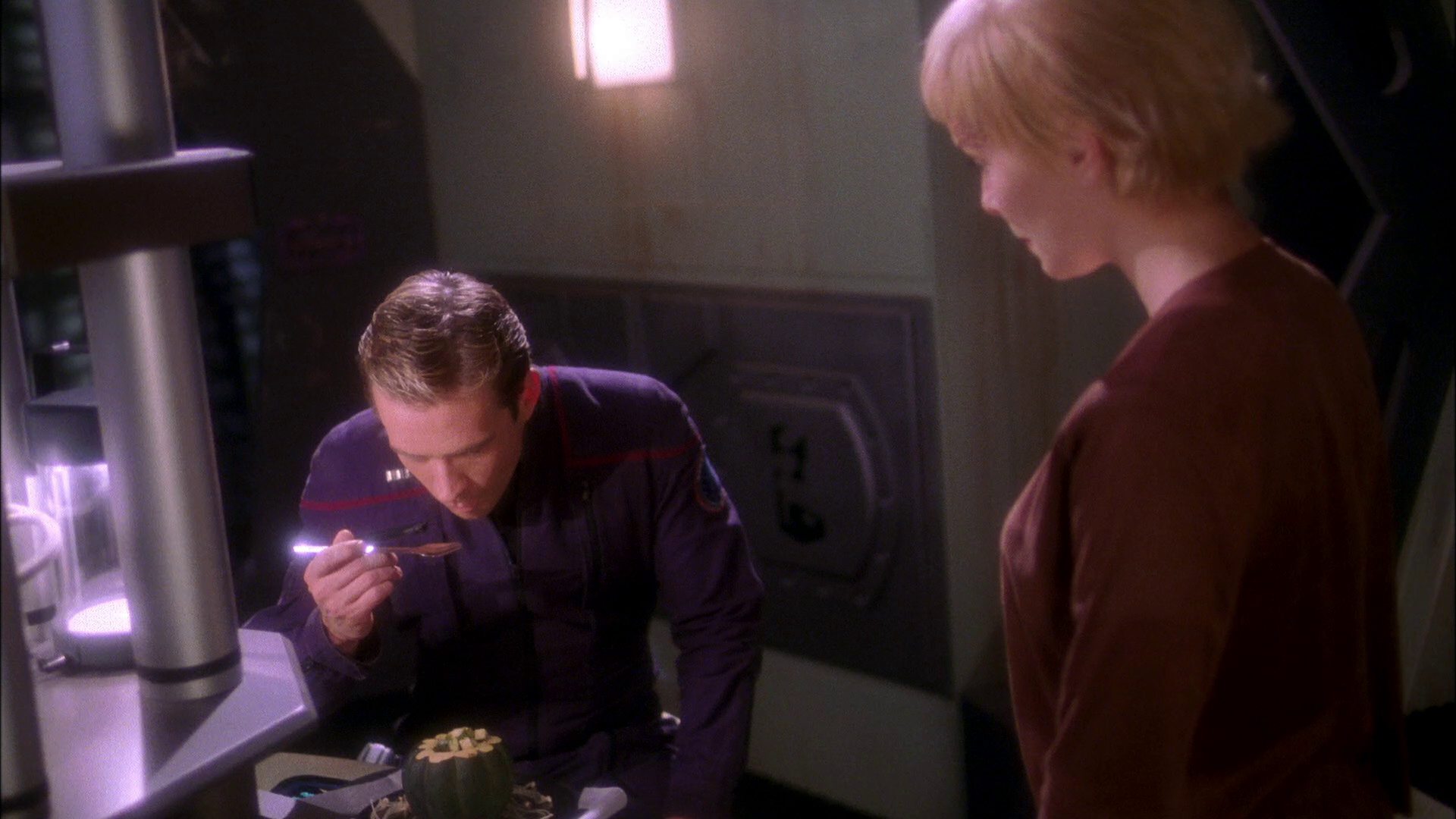 extant_StarTrek_ENT_1x20-Oasis_1371.jpg