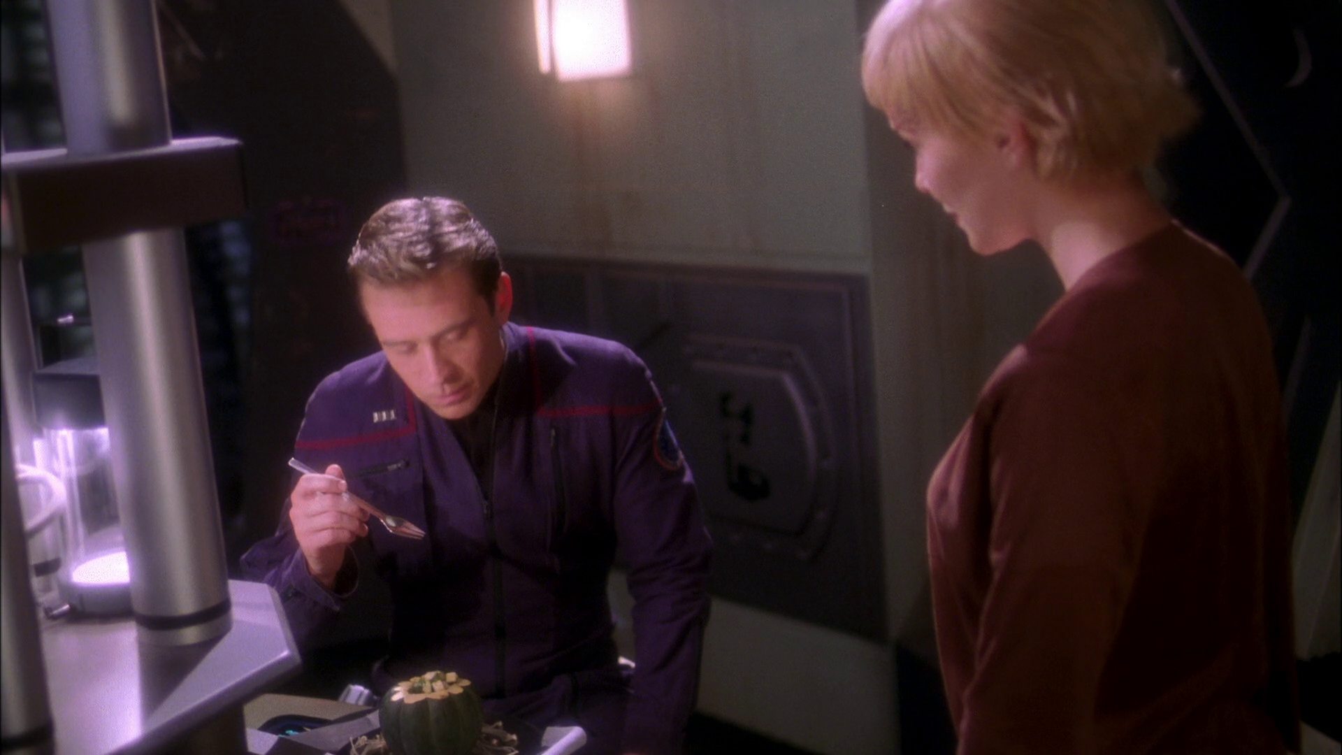 extant_StarTrek_ENT_1x20-Oasis_1372.jpg