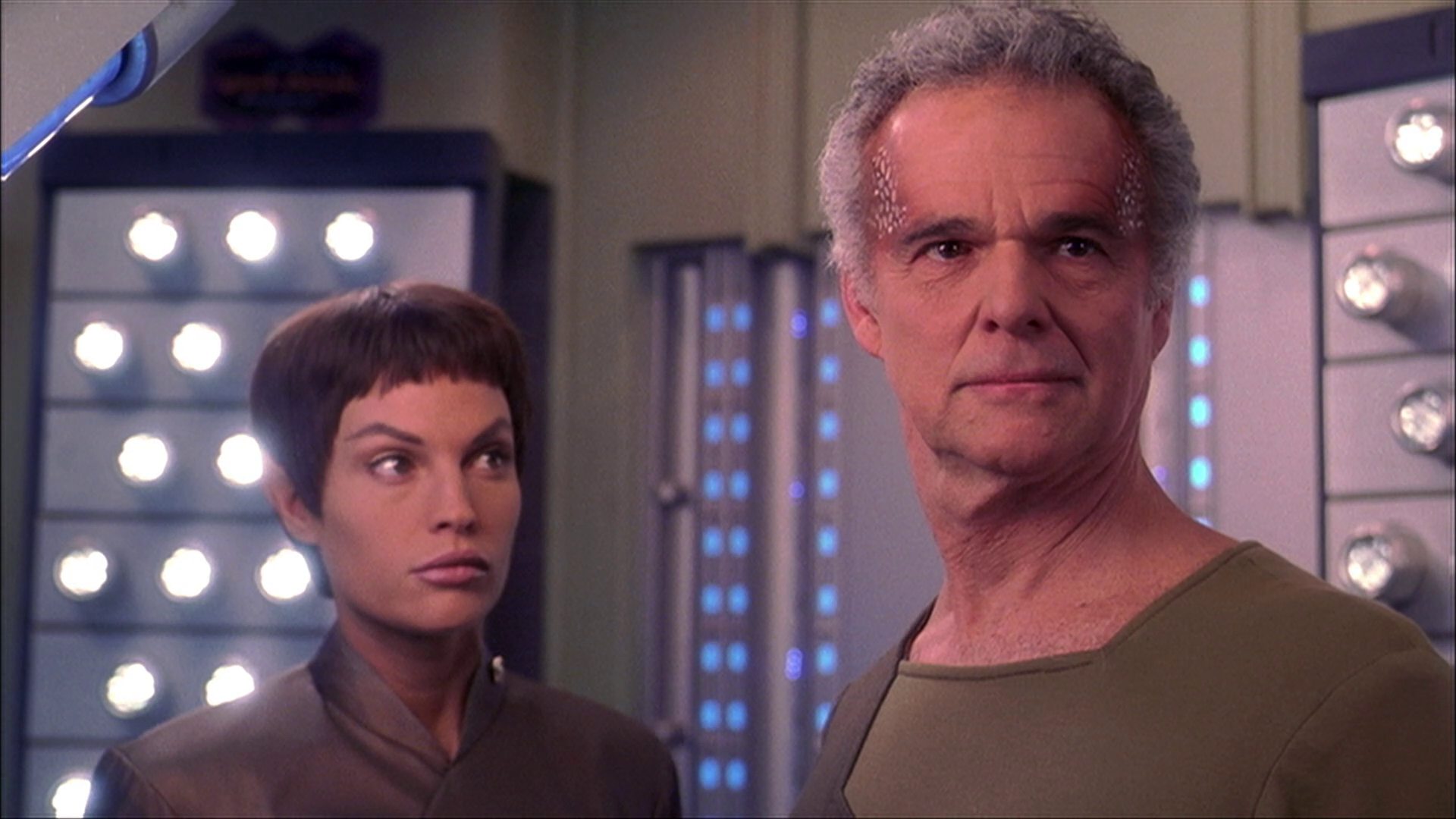 extant_StarTrek_ENT_1x20-Oasis_1566.jpg