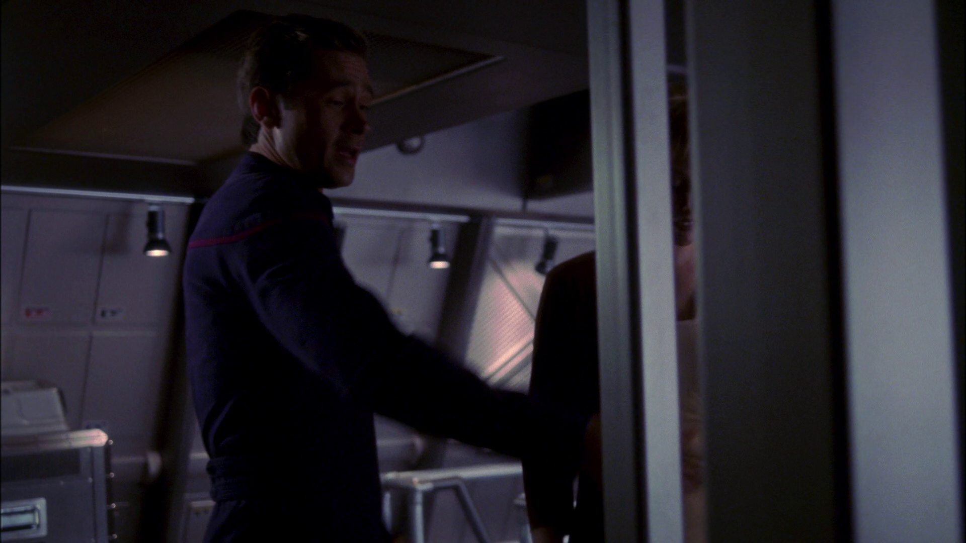 extant_StarTrek_ENT_1x20-Oasis_1726.jpg