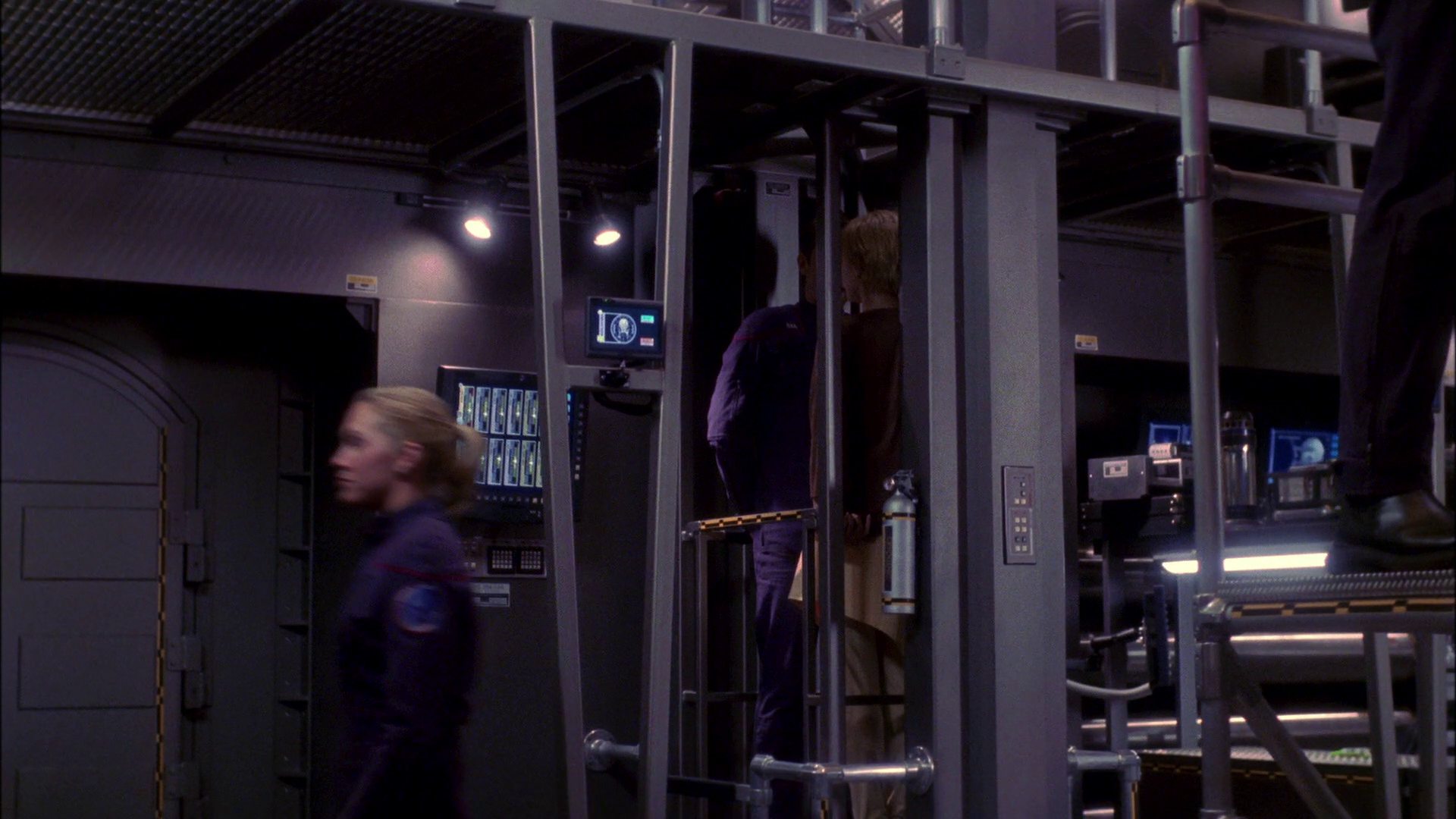 extant_StarTrek_ENT_1x20-Oasis_1748.jpg