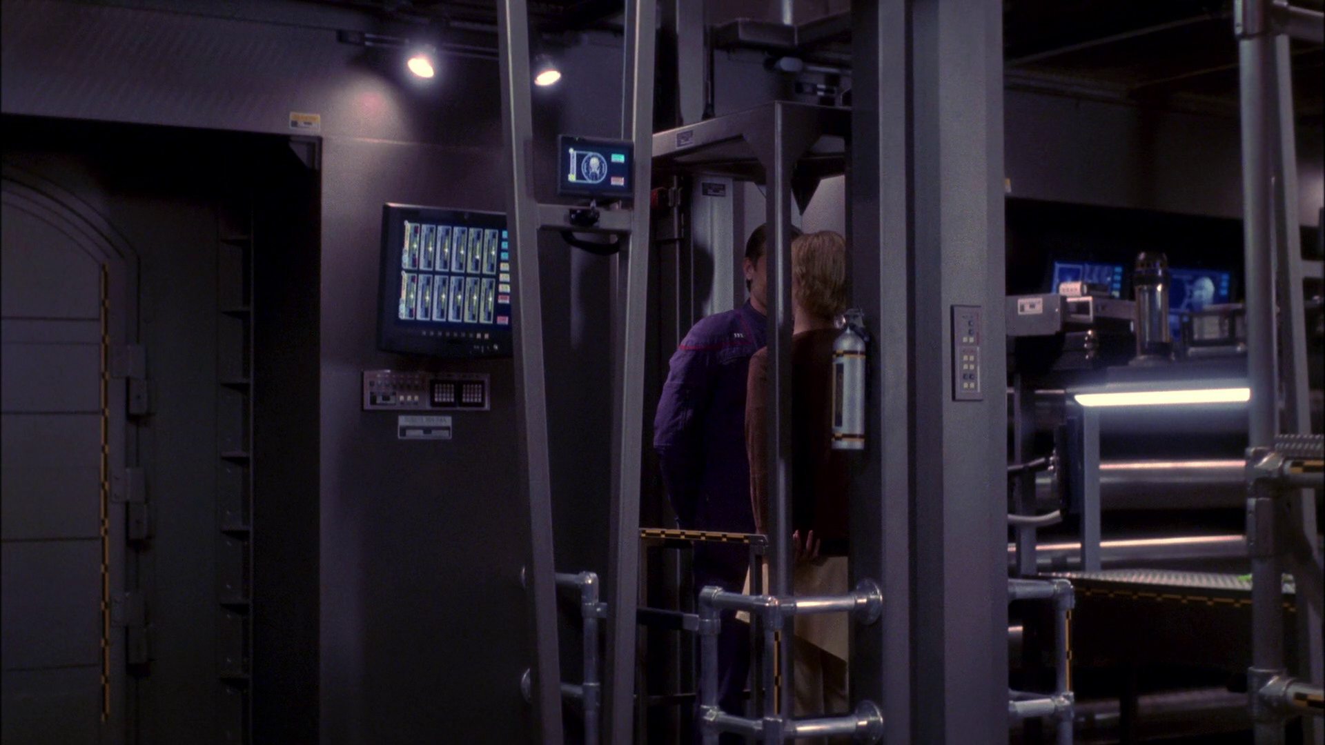 extant_StarTrek_ENT_1x20-Oasis_1750.jpg