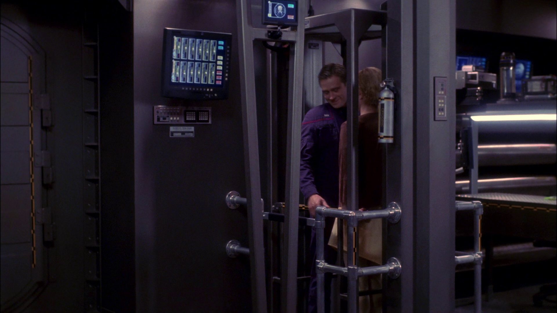 extant_StarTrek_ENT_1x20-Oasis_1752.jpg