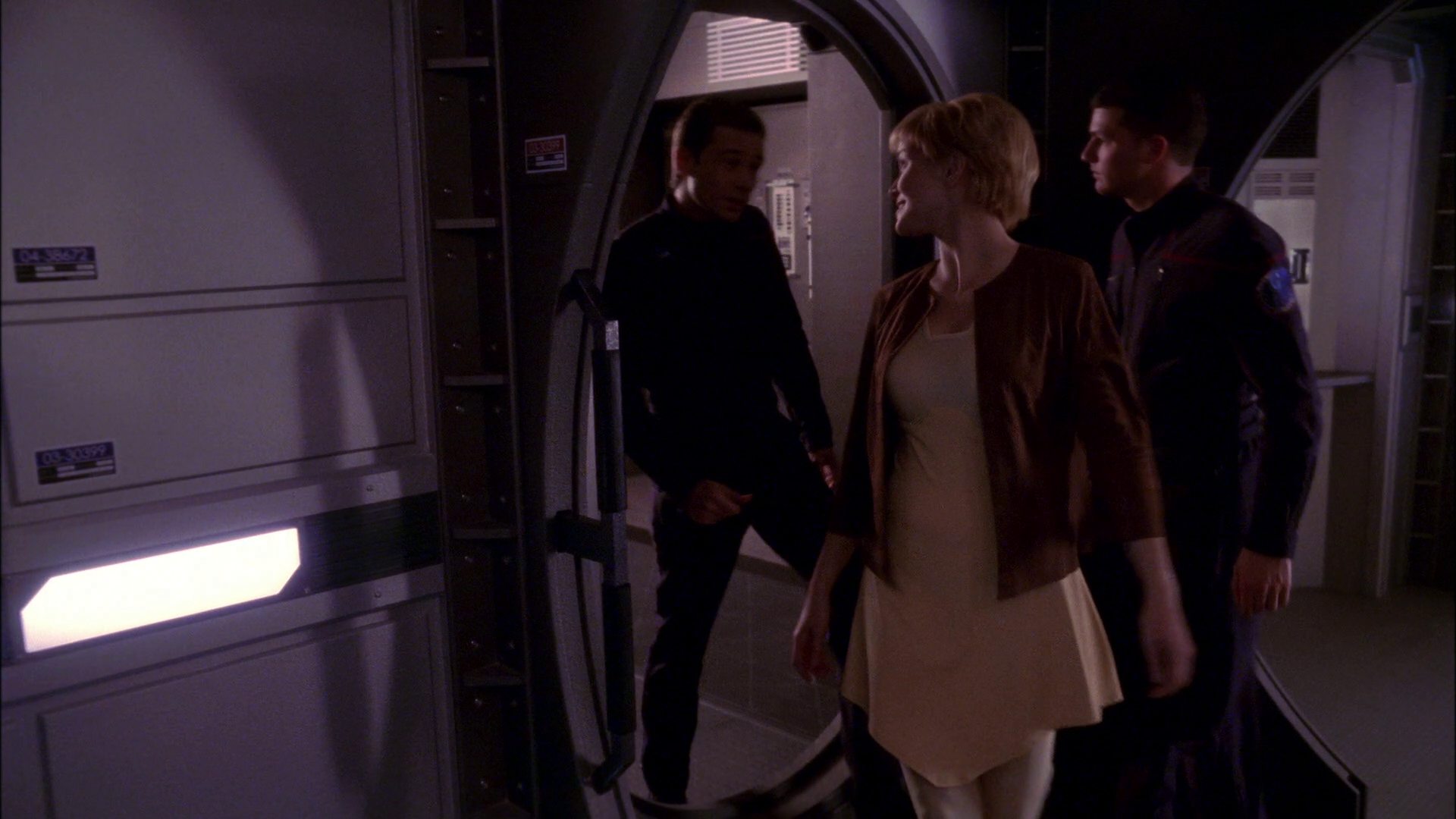 extant_StarTrek_ENT_1x20-Oasis_1772.jpg