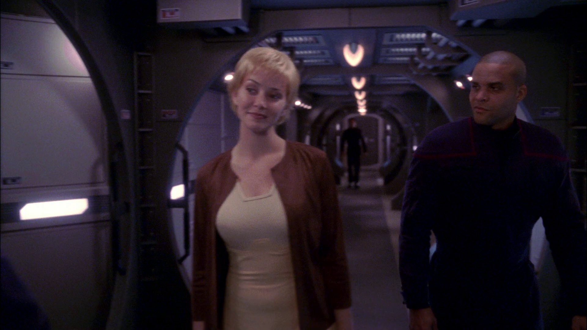extant_StarTrek_ENT_1x20-Oasis_1819.jpg