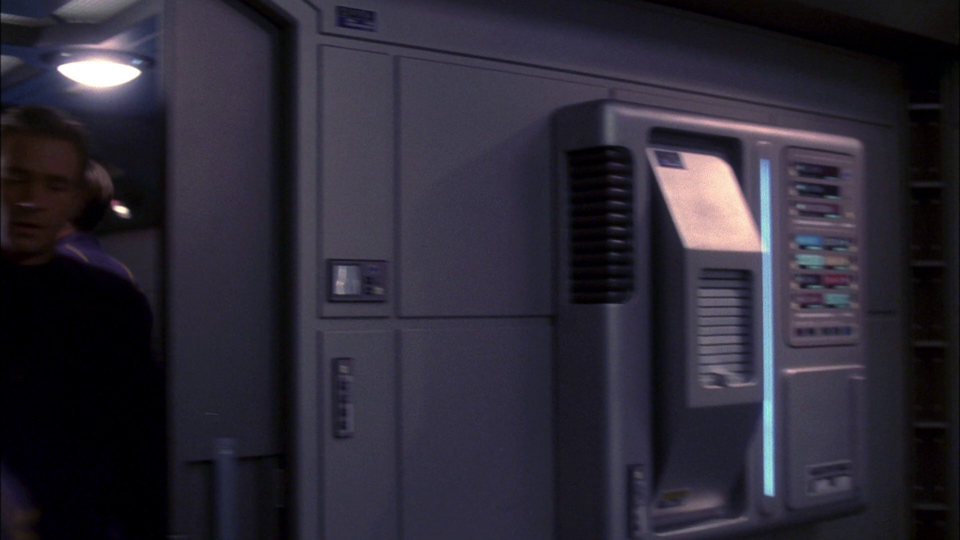 extant_StarTrek_ENT_1x20-Oasis_2078.jpg