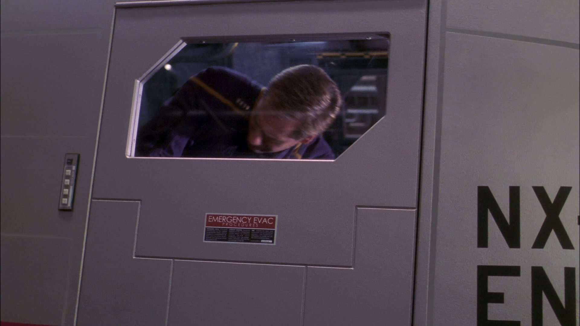 extant_StarTrek_ENT_1x20-Oasis_2634.jpg