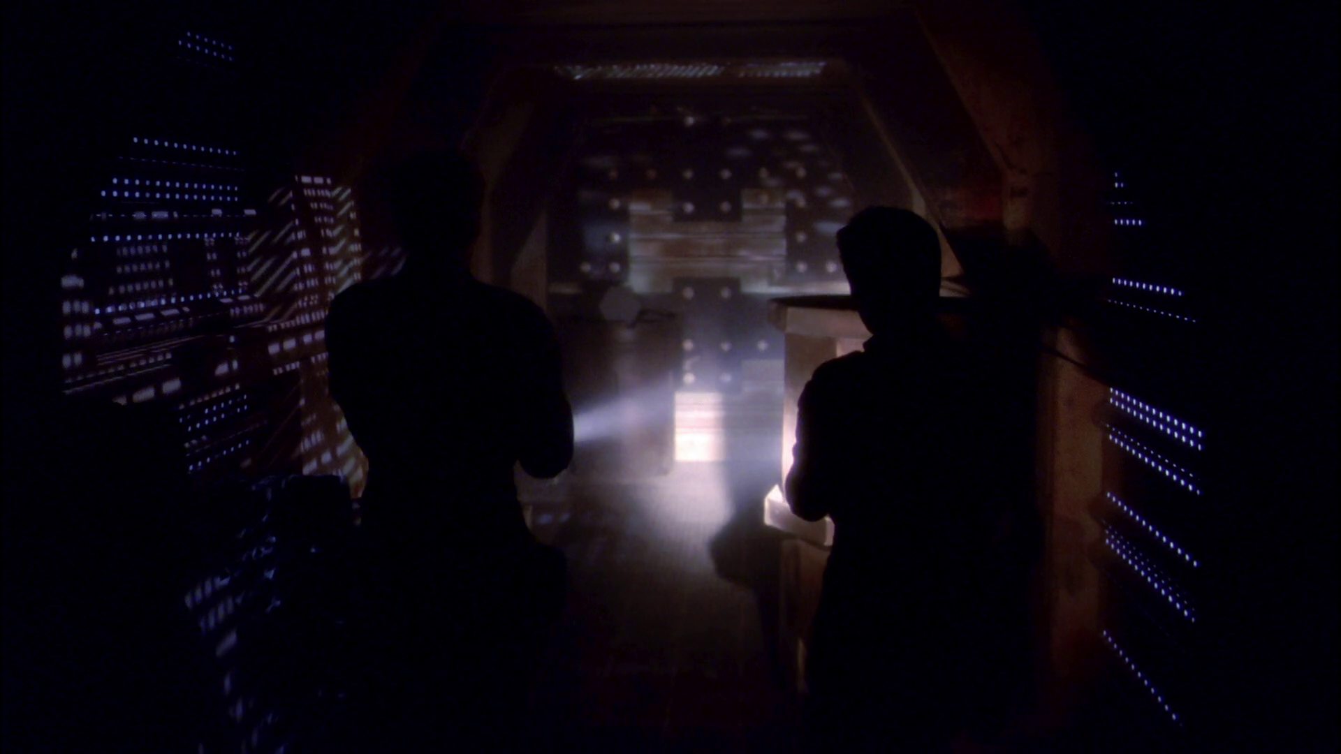 extant_StarTrek_ENT_1x20-Oasis_2771.jpg