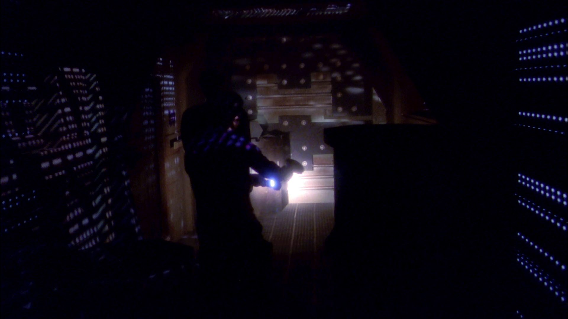 extant_StarTrek_ENT_1x20-Oasis_2775.jpg