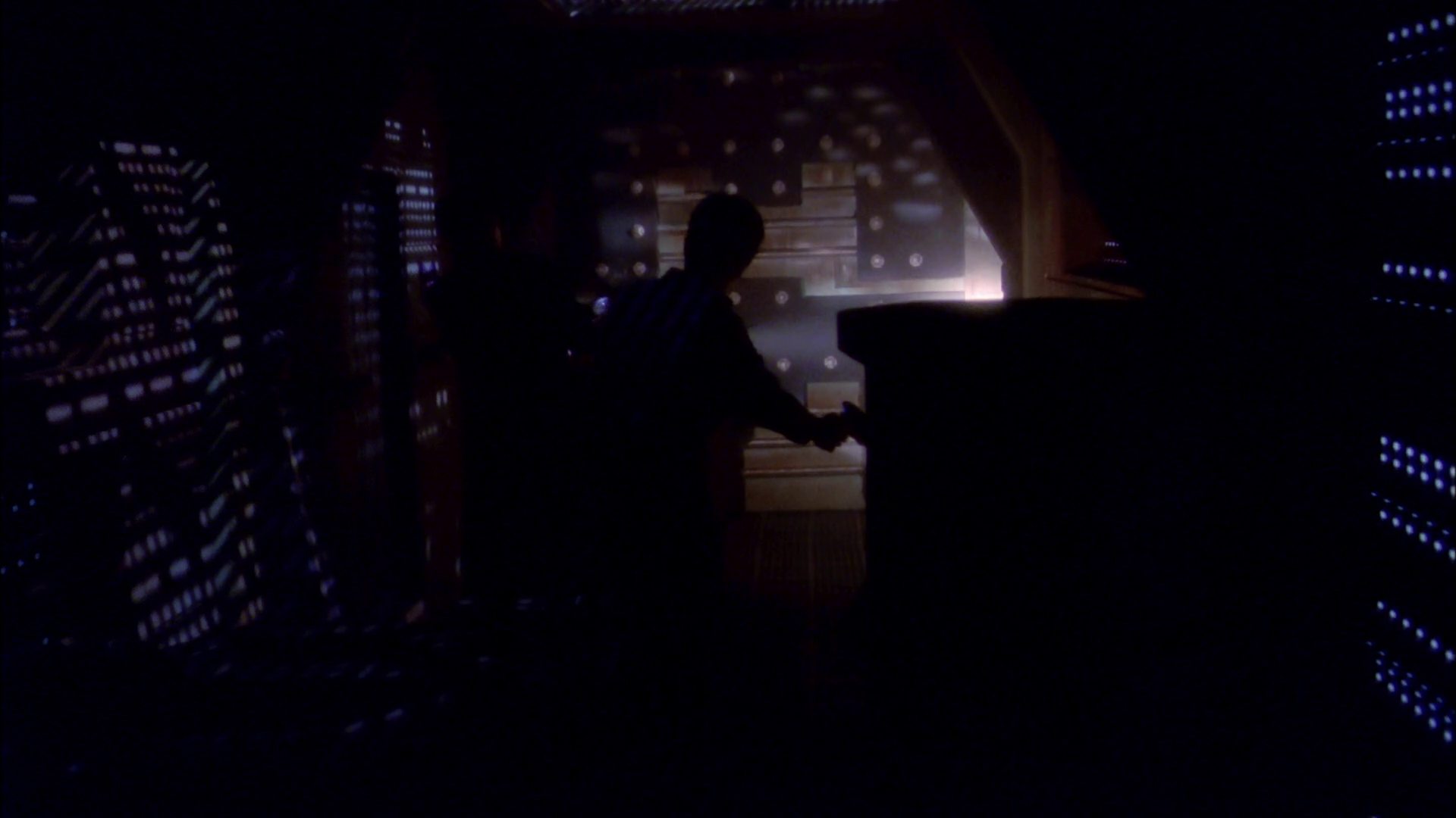 extant_StarTrek_ENT_1x20-Oasis_2776.jpg