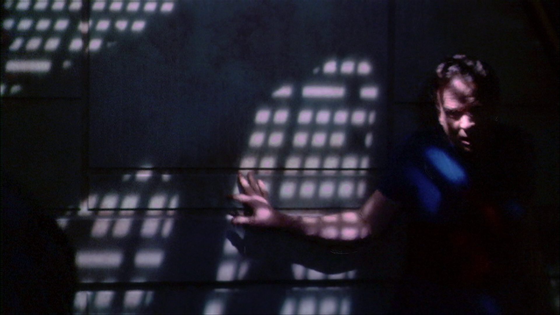 extant_StarTrek_ENT_1x20-Oasis_2927.jpg