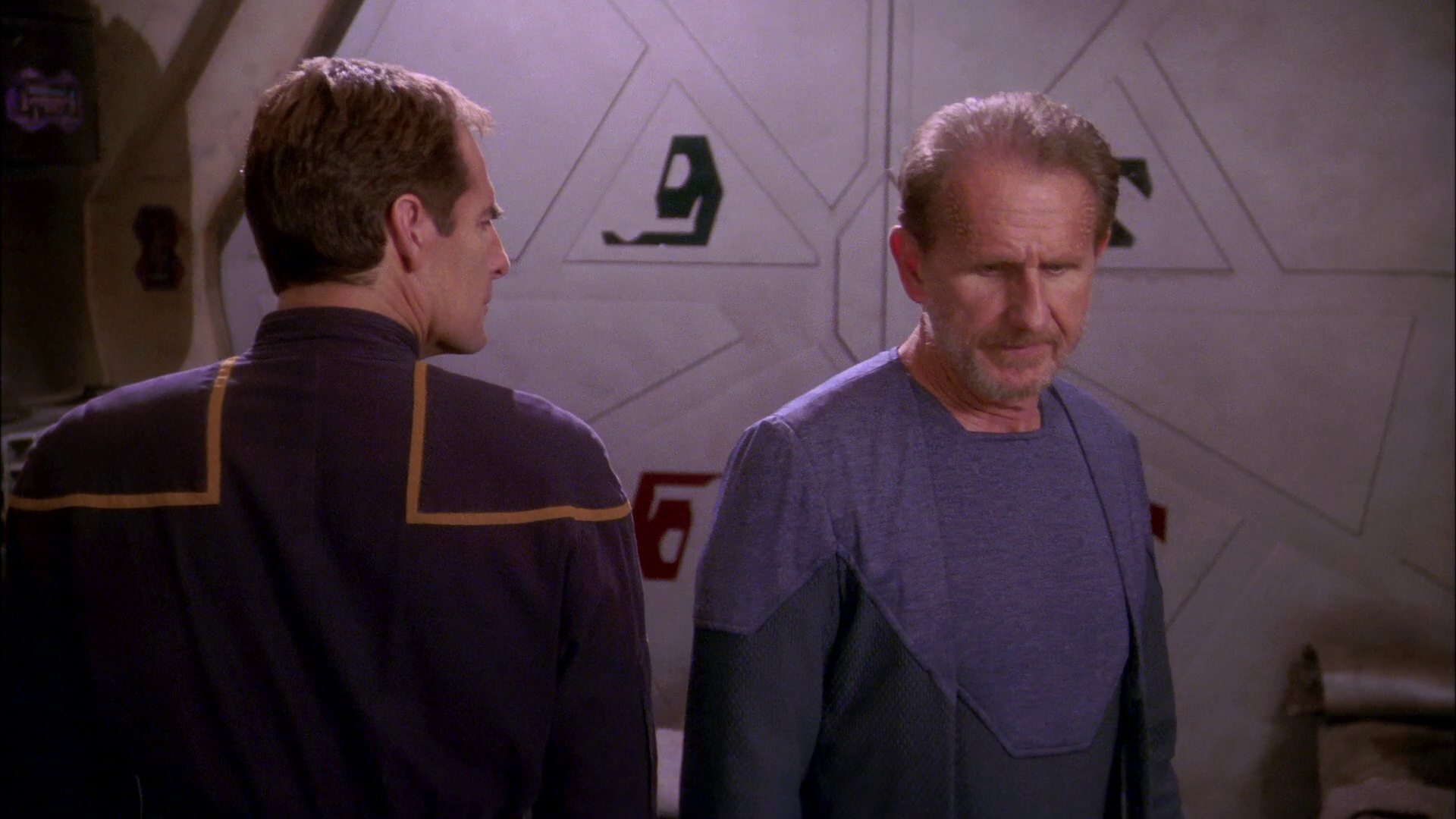 extant_StarTrek_ENT_1x20-Oasis_3068.jpg