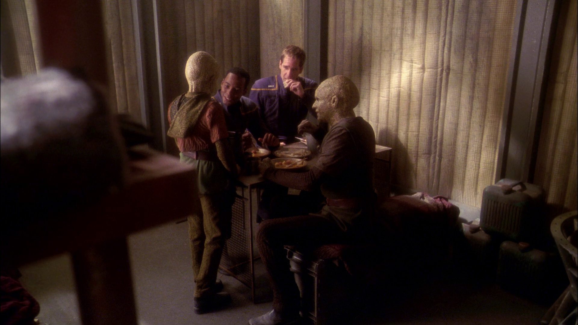 extant_StarTrek_ENT_1x21-Detained_1250.jpg