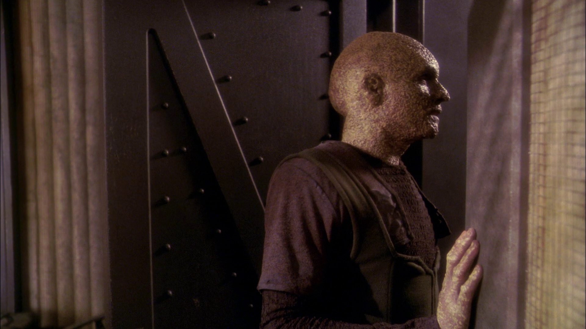 extant_StarTrek_ENT_1x21-Detained_1277.jpg