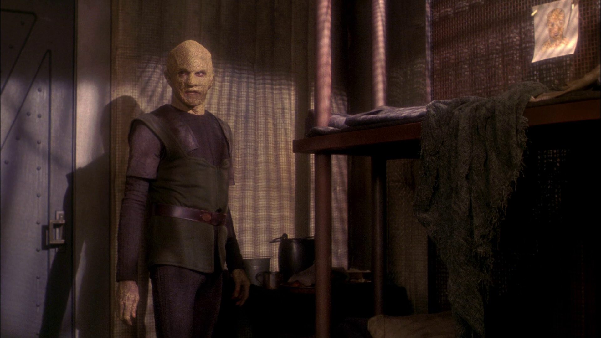 extant_StarTrek_ENT_1x21-Detained_1440.jpg