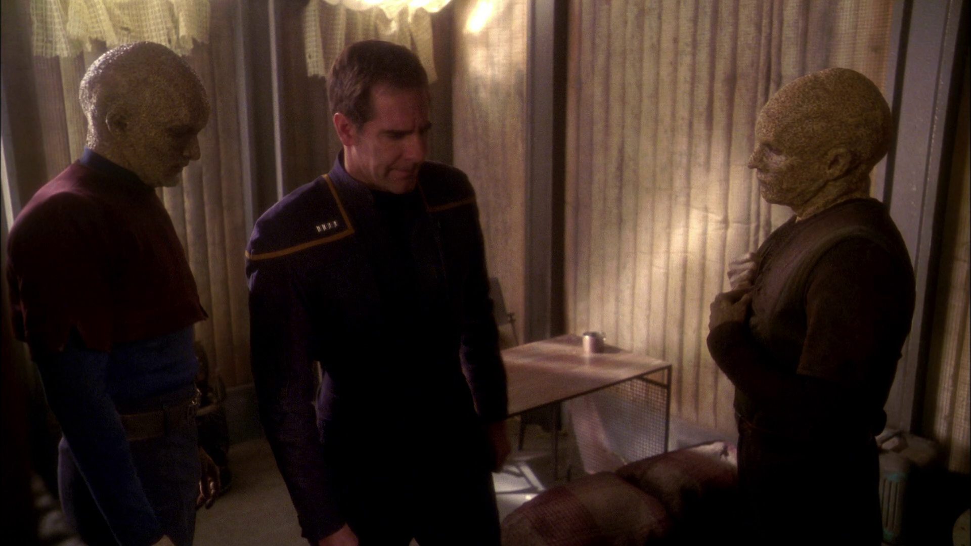 extant_StarTrek_ENT_1x21-Detained_1604.jpg