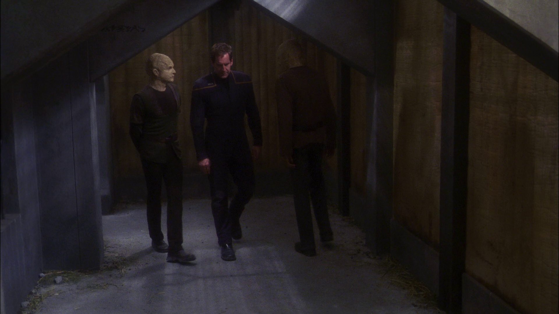 extant_StarTrek_ENT_1x21-Detained_2102.jpg