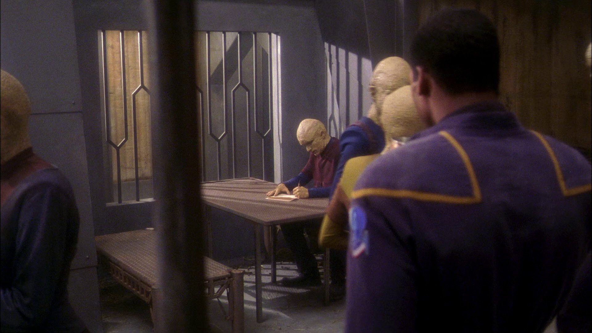 extant_StarTrek_ENT_1x21-Detained_2288.jpg