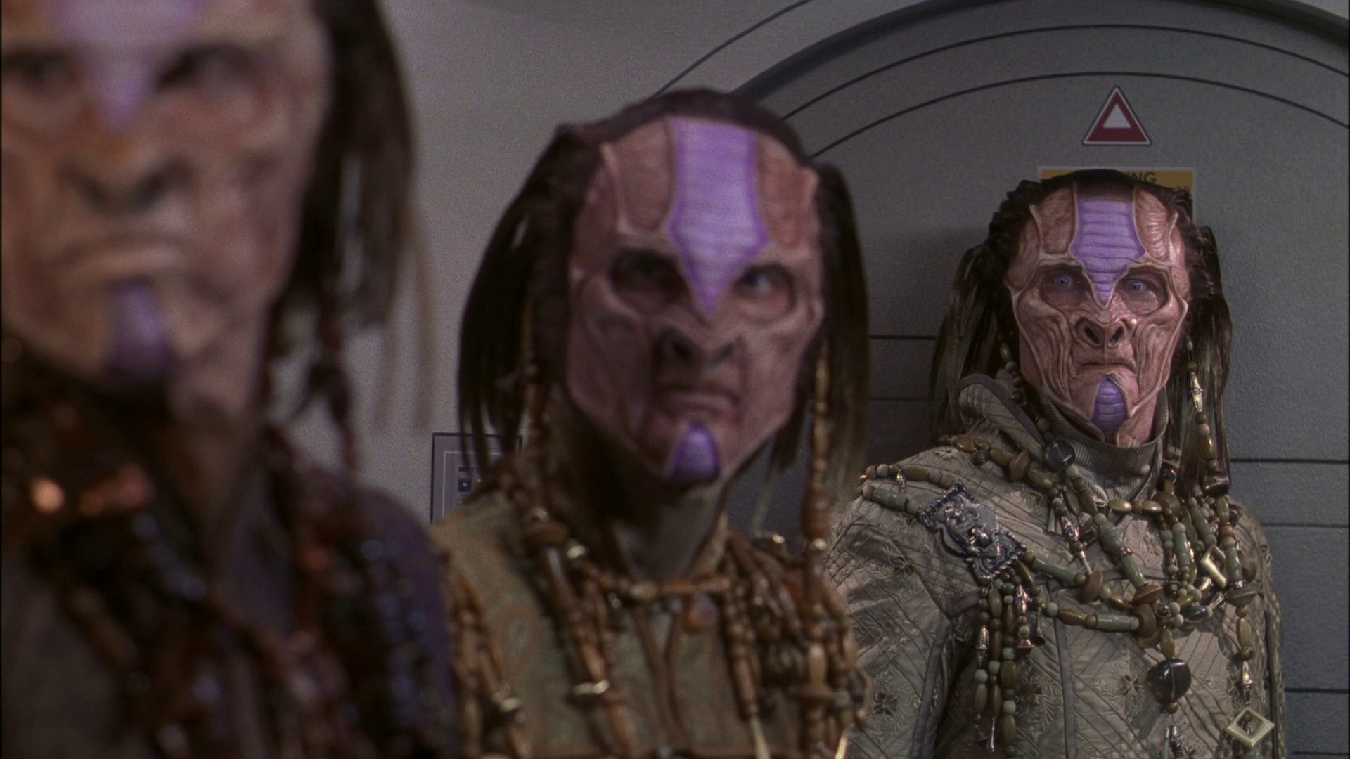 extant_StarTrek_ENT_1x22-VoxSola_0077.jpg