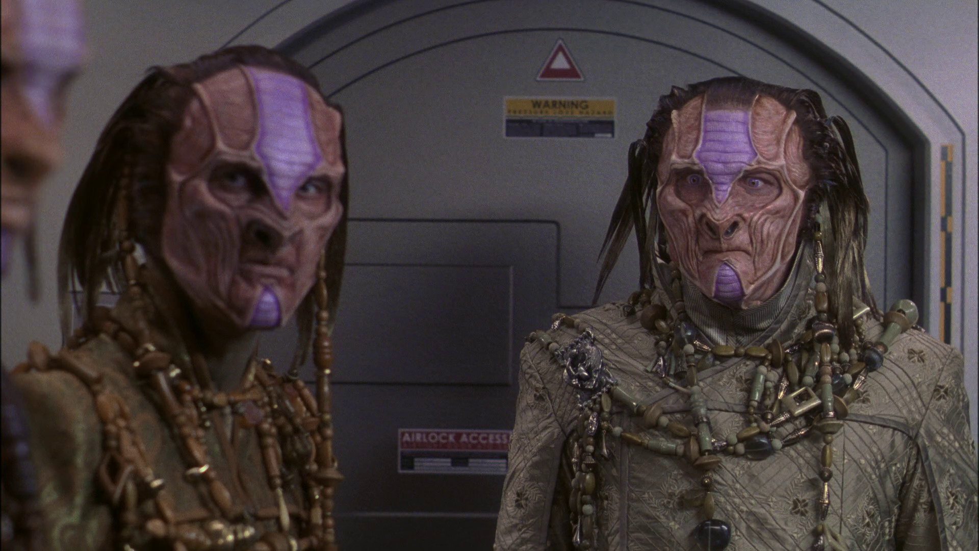 extant_StarTrek_ENT_1x22-VoxSola_0089.jpg